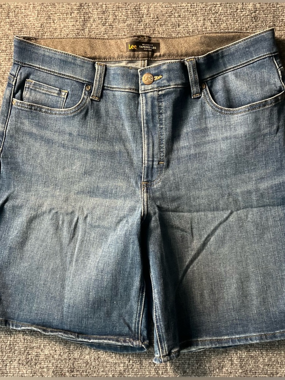 Lee Women’s High Rise Shorts Blue Denim Mom High Rise 90’s Coquette 8”inseam 14